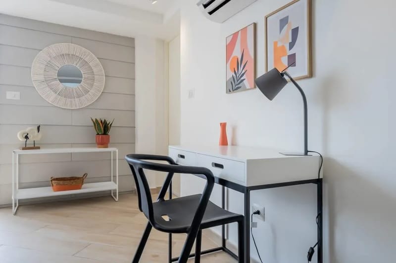 Enchanting 3BR in Casco Antiguo w/ Balcony