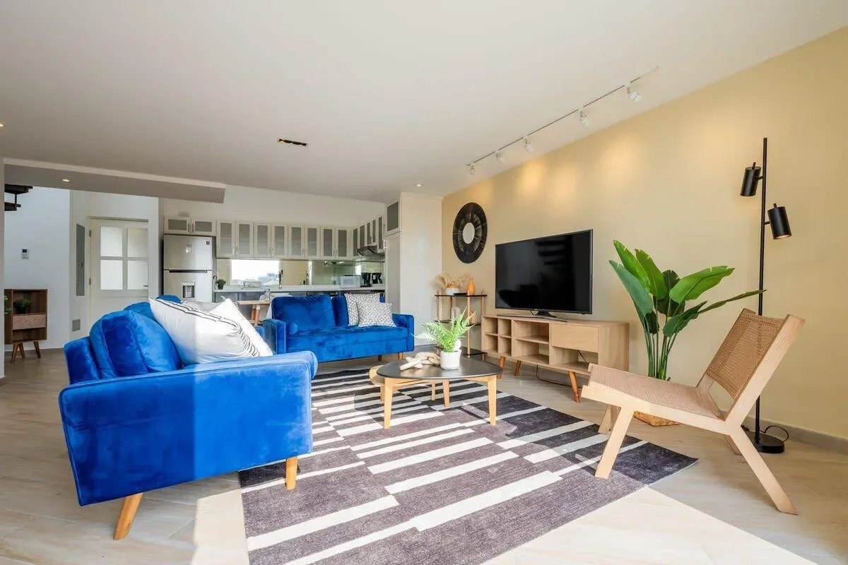 Enchanting 3BR in Casco Antiguo w/ Balcony