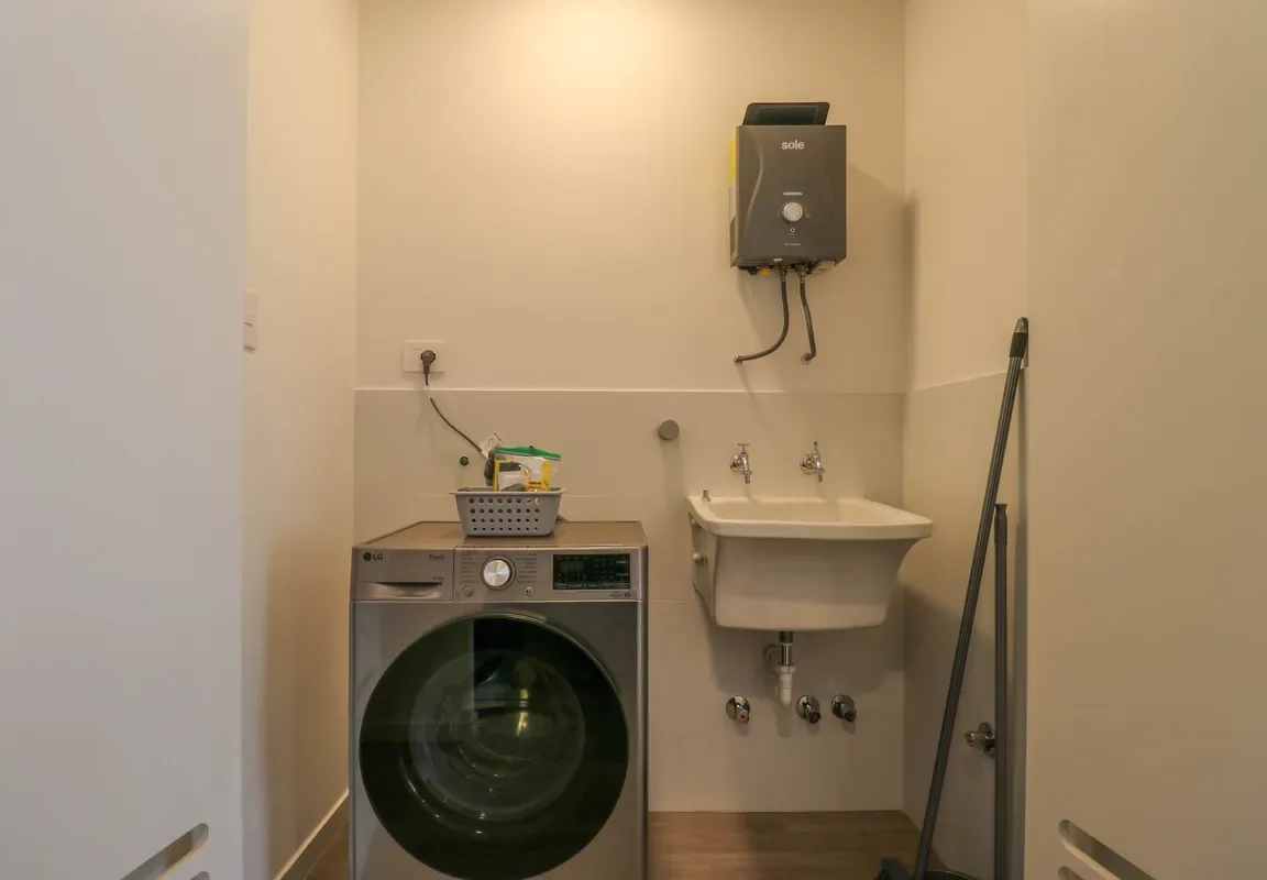 Charming 1BR w/ Balcony in Miraflores
