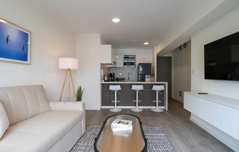Charming 1BR w/ Balcony in Miraflores
