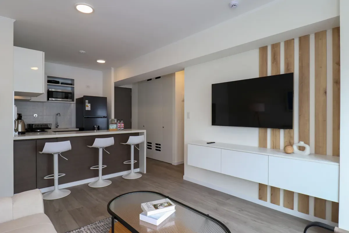 Charming 1BR w/ Balcony in Miraflores