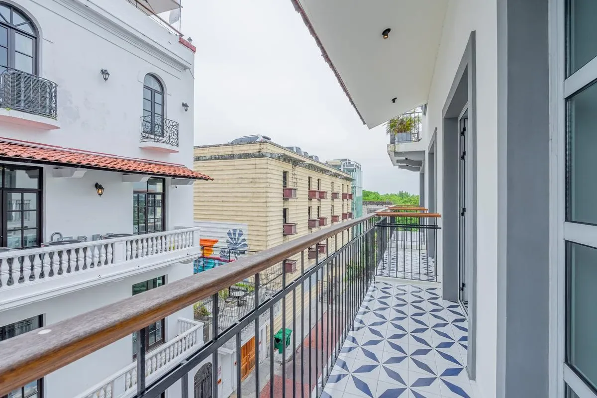Premium 2BR in Plaza Herrera