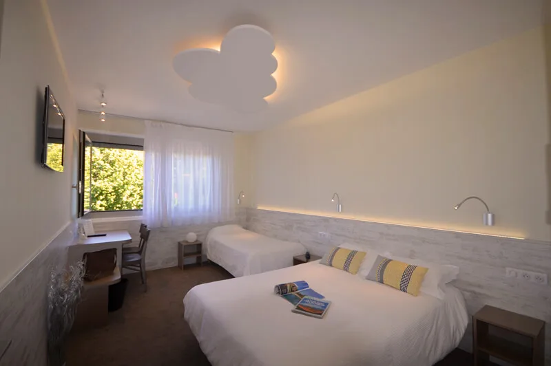 Triple room.