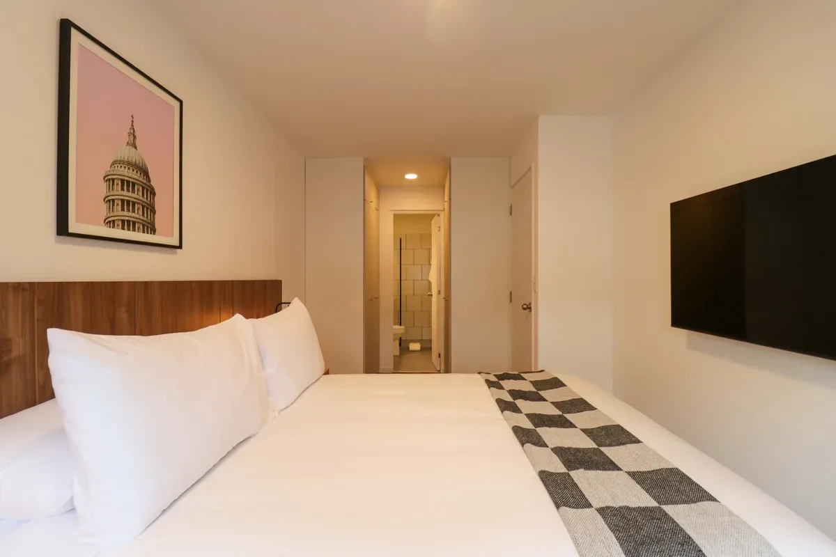 Amazing 2BR w/ Balcony in Miraflores