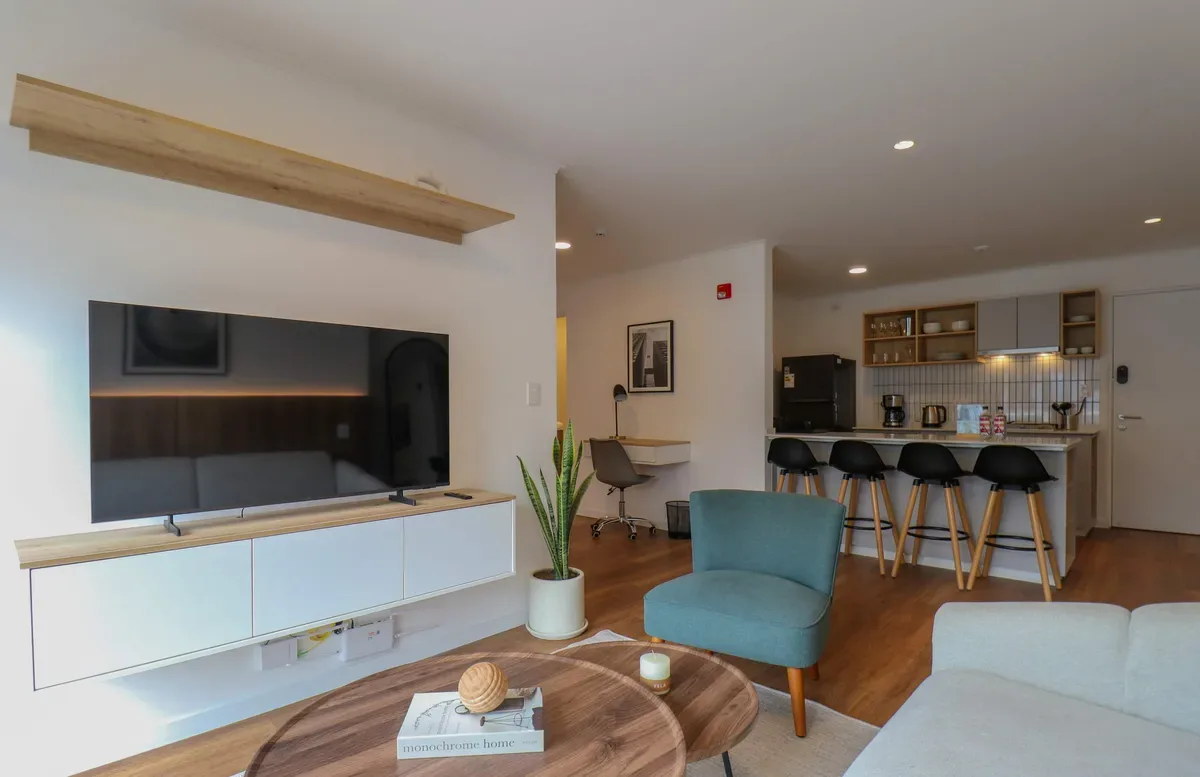 Amazing 2BR w/ Balcony in Miraflores