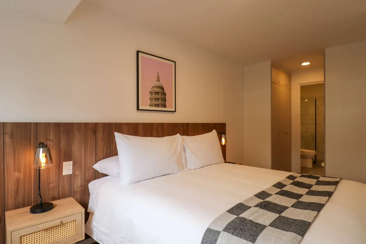 Amazing 2BR w/ Balcony in Miraflores