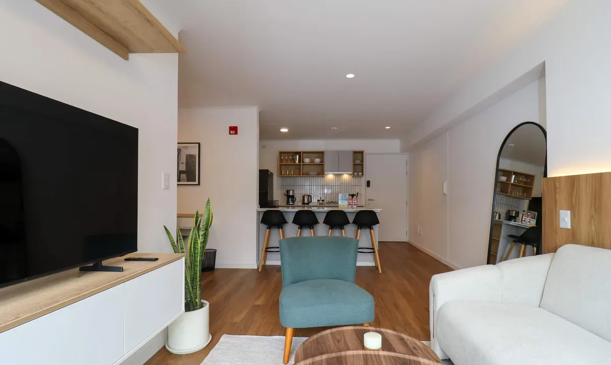 Amazing 2BR w/ Balcony in Miraflores