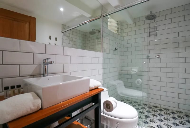 Top-Floor 1BR in Plaza de Armas w/ Plaza View