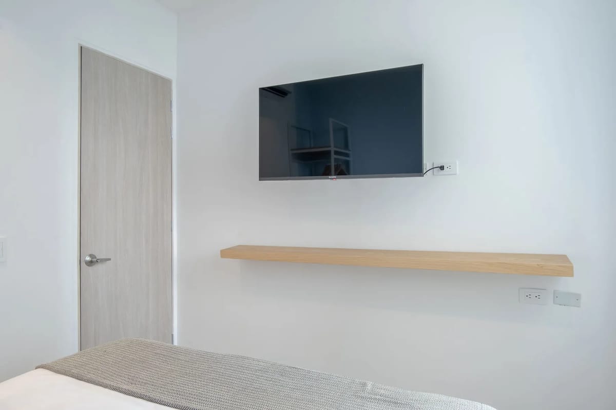Tasteful 2BR w/ Classic Terrace in Bocagrande