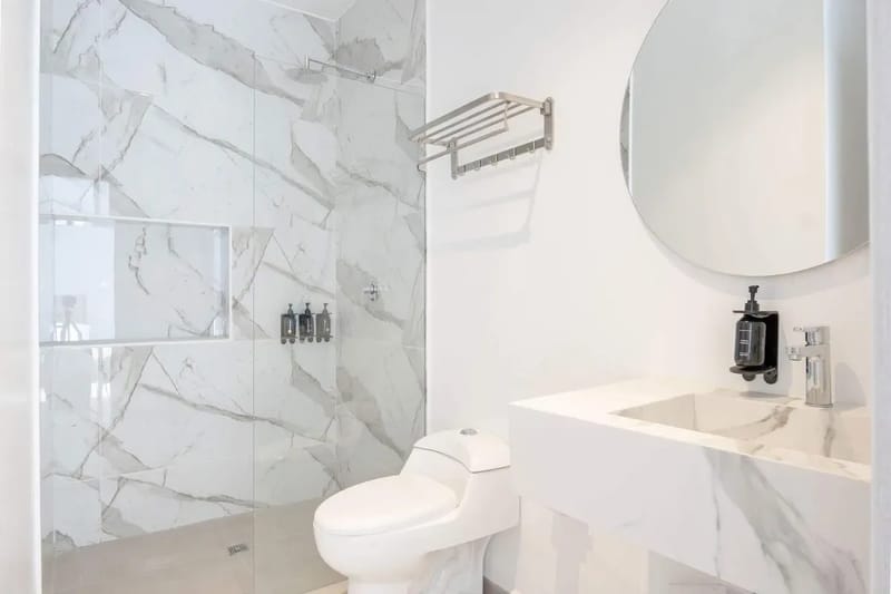 Tasteful 2BR w/ Classic Terrace in Bocagrande