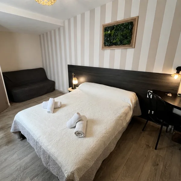 Habitación económica con ventana Velux