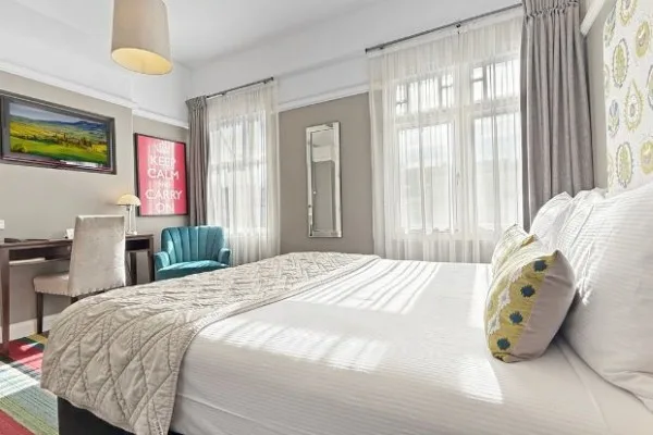 Superior Queen Room