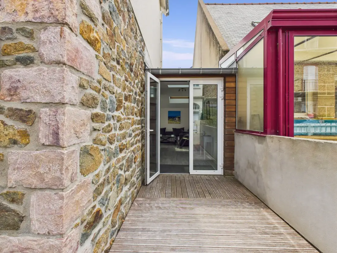Apartment gallery photo