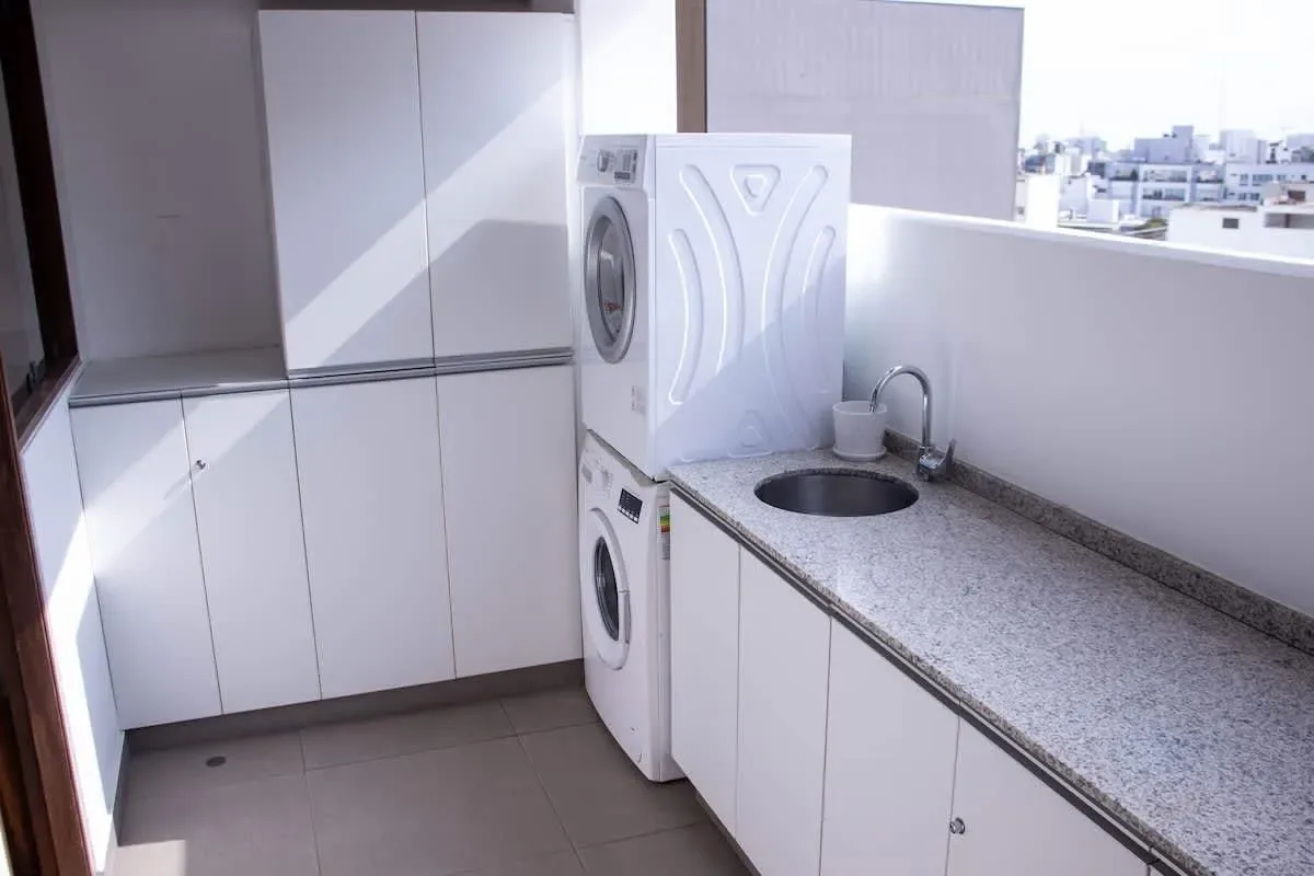 Cozy Classic Apartment in S Isidro - CRL 1002