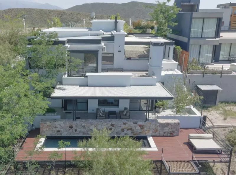Modern 3BR House w/ Private Pool in Mendoza