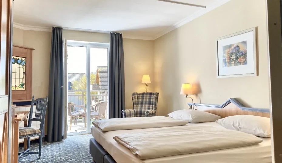 Comfort double room, south-facing, with balcony