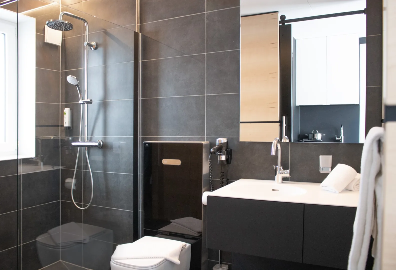 Bathroom fittings