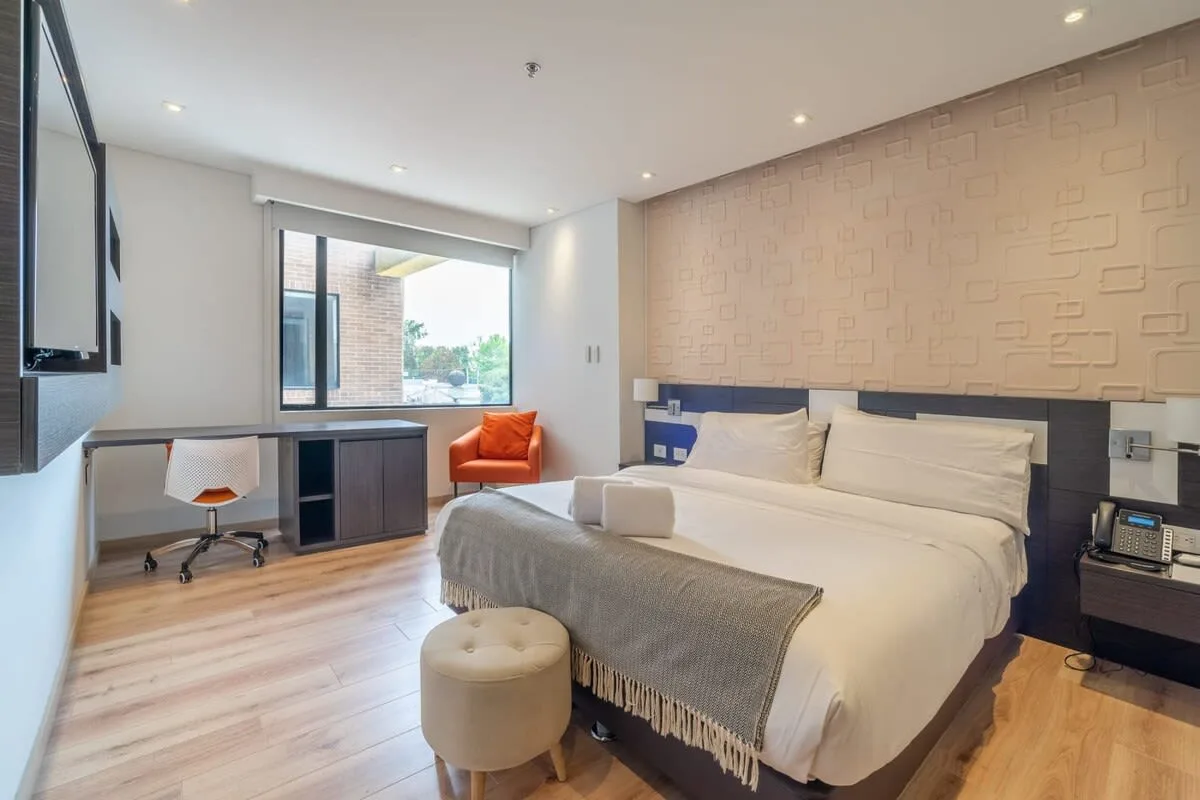 Lively 1BR in Santa Barbara w/ Gym