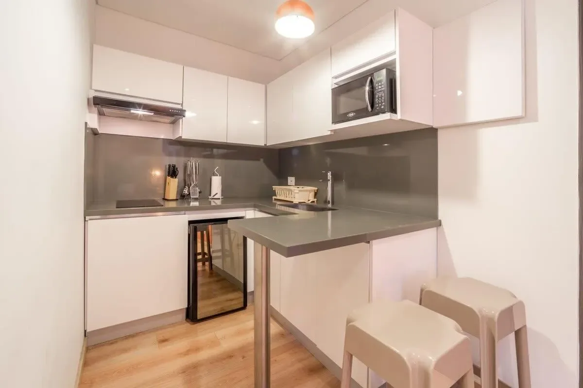 Lively 1BR in Santa Barbara w/ Gym