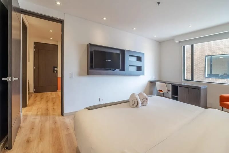 Lively 1BR in Santa Barbara w/ Gym