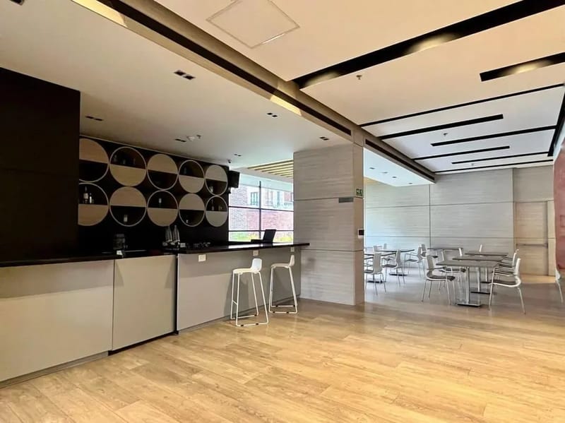 Lively 1BR in Santa Barbara w/ Gym