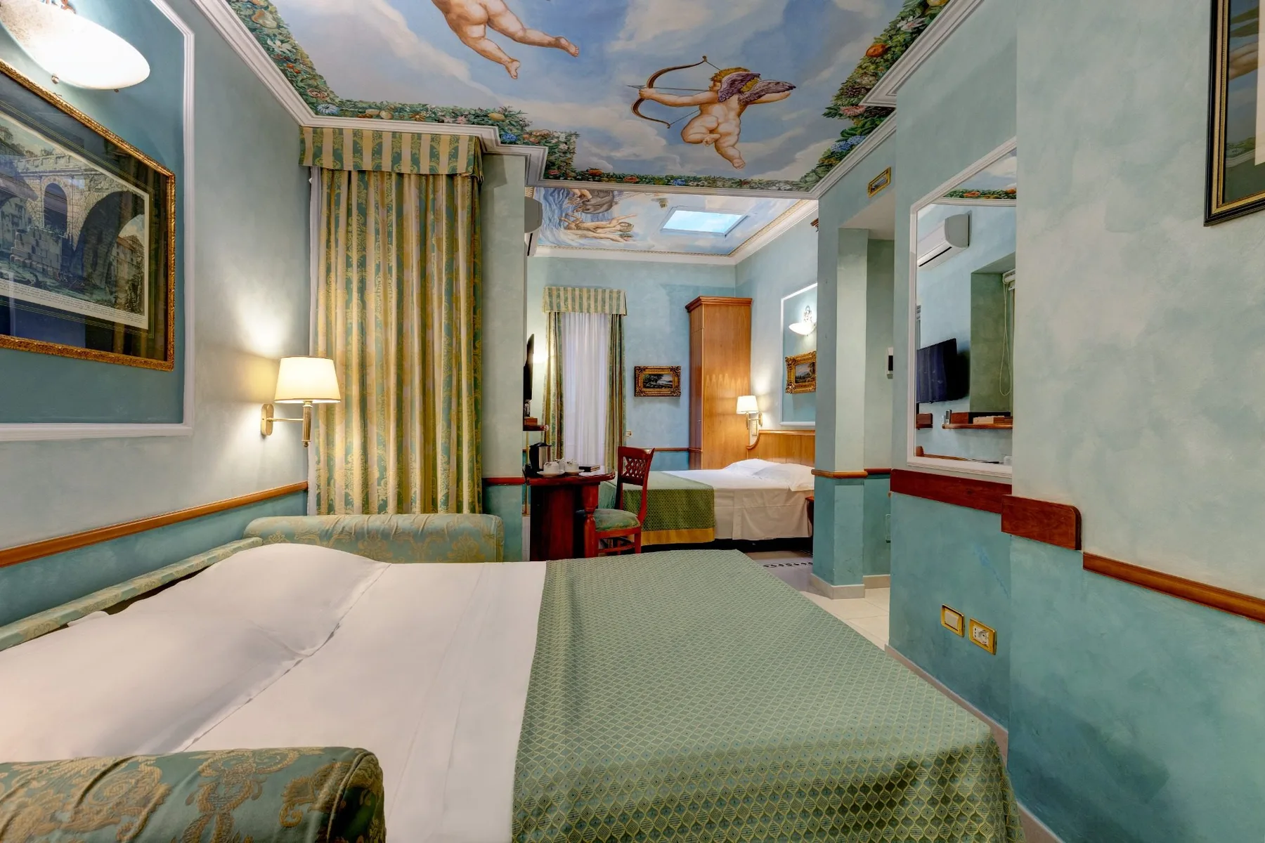 Habitación familiar en el Hotel Amalfi