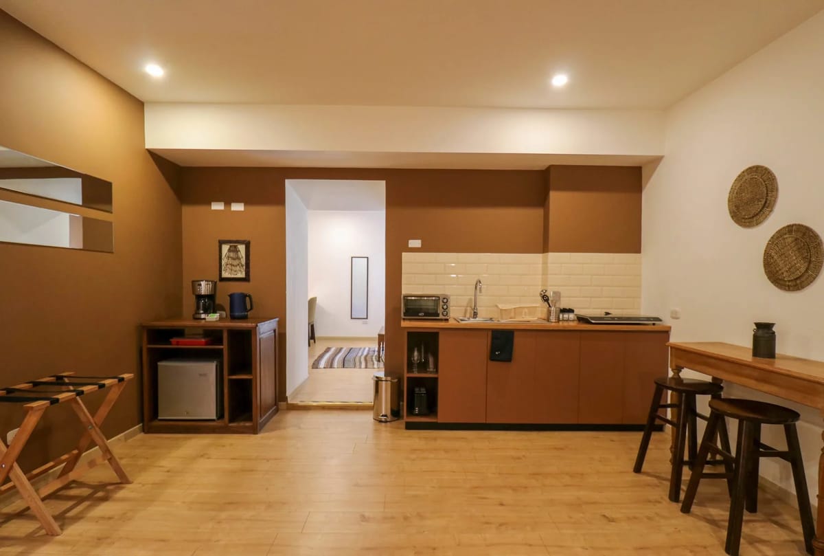 Sunny 1BR in Plaza de Armas w/ Balcony