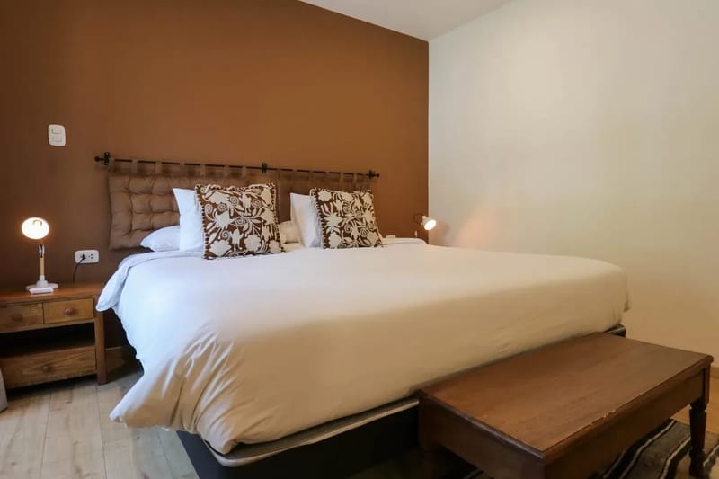Sunny 1BR in Plaza de Armas w/ Balcony