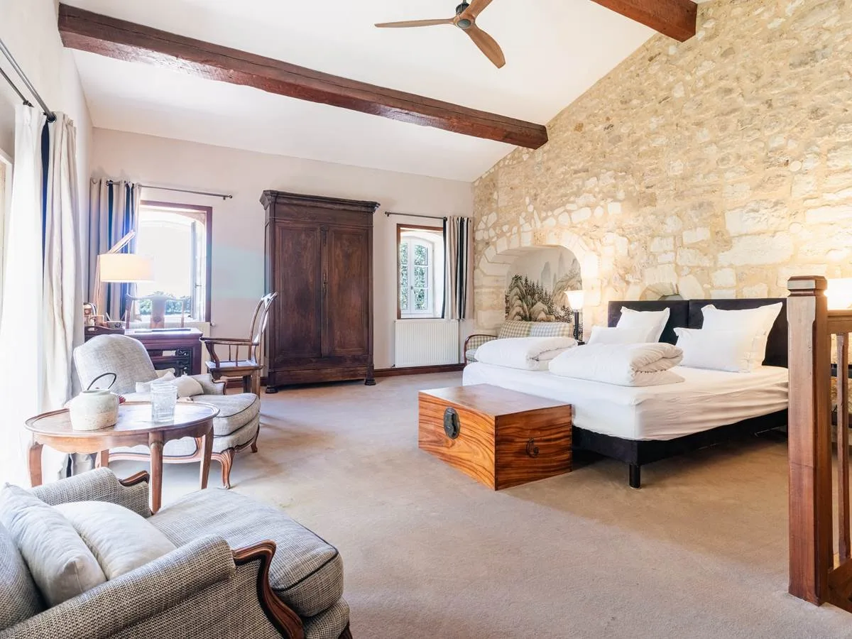 Guest room