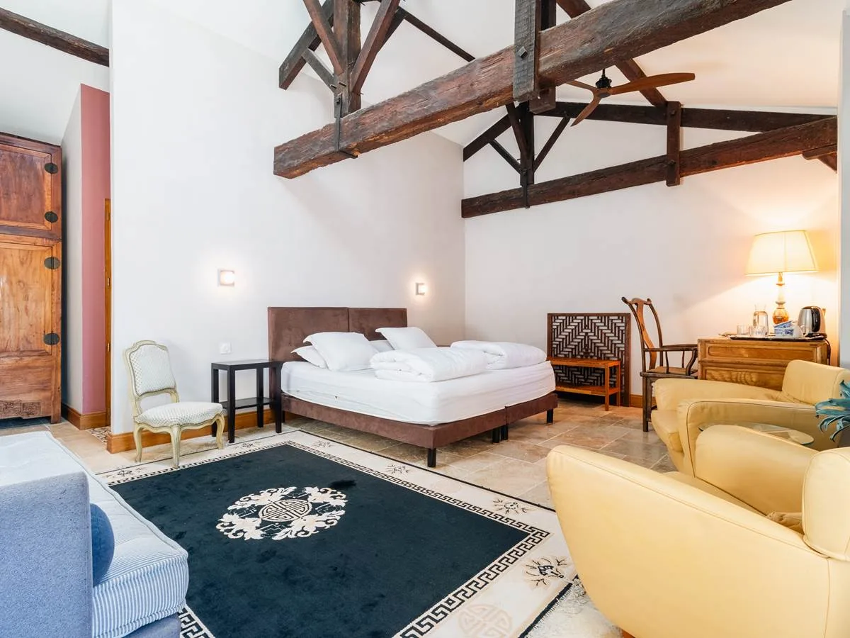 Guest room