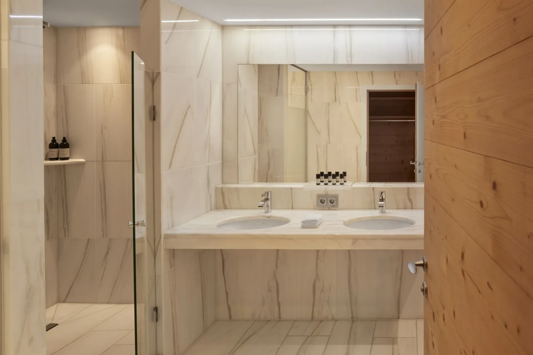 Comfort Room bathroom