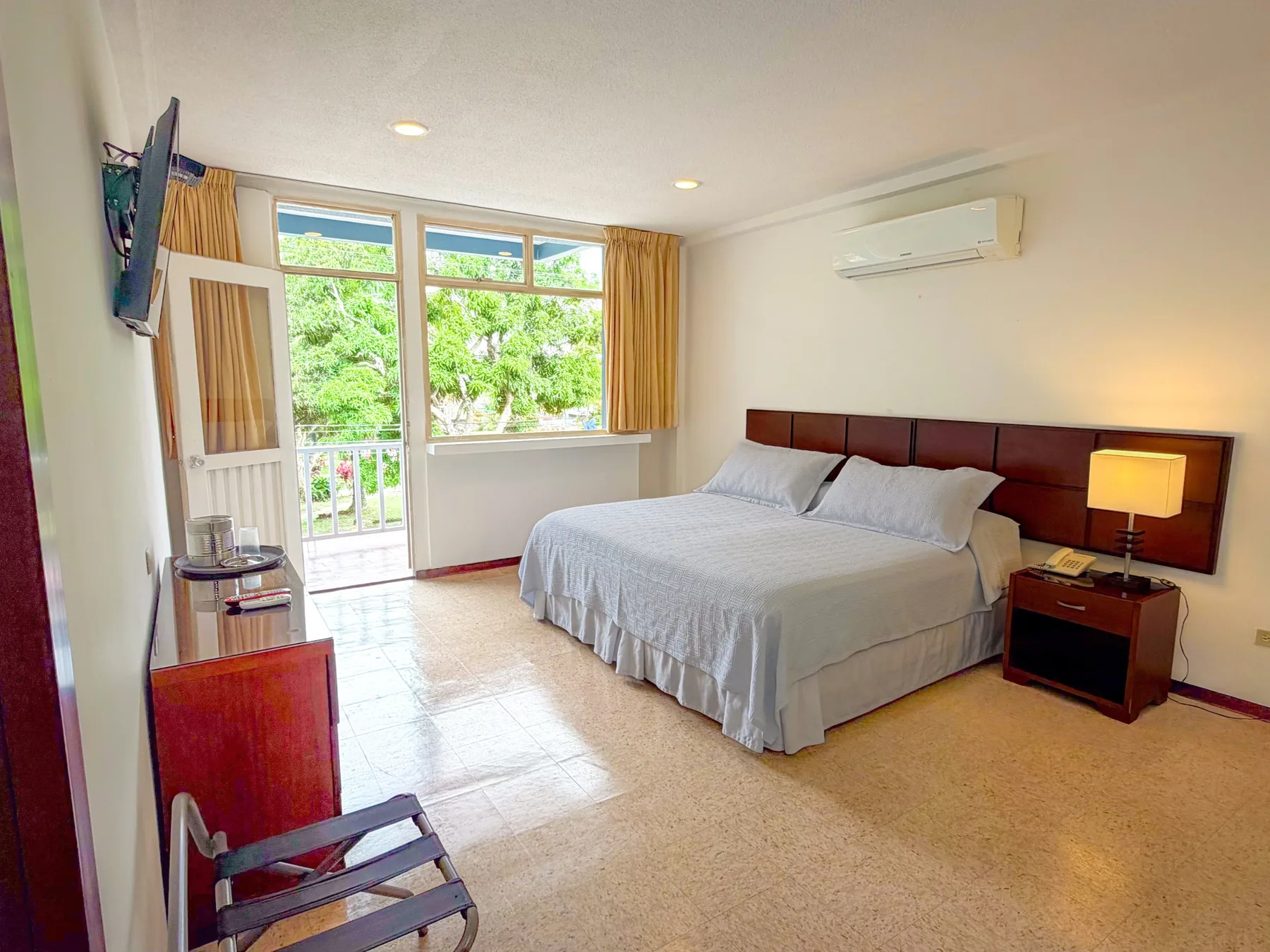 Doble Matrimonial room