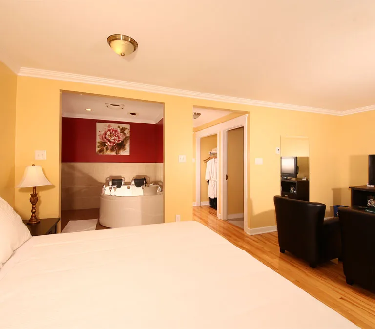 Honeymoon Suite