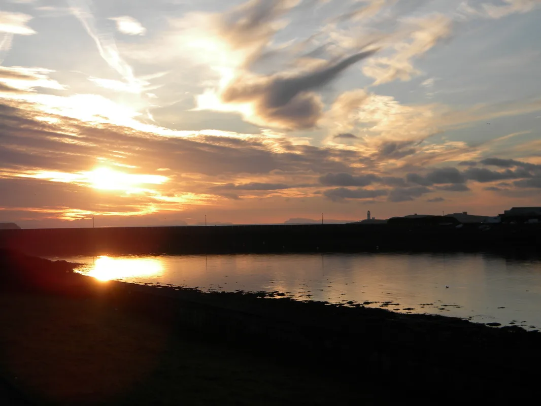 Sunrise outside Hal O'The Wynd