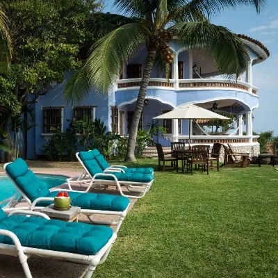Villa pool