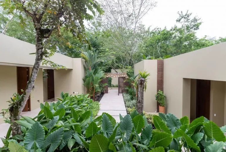 Classy 4BR Villa w/ Pool at Mesa de Yeguas