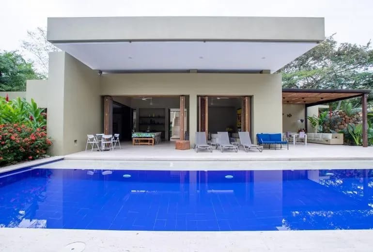 Classy 4BR Villa w/ Pool at Mesa de Yeguas