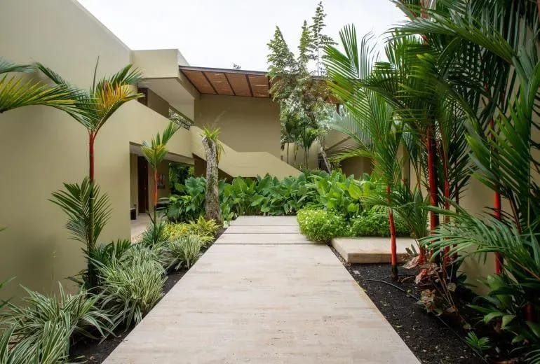 Classy 4BR Villa w/ Pool at Mesa de Yeguas