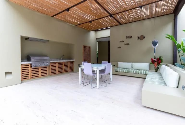 Classy 4BR Villa w/ Pool at Mesa de Yeguas