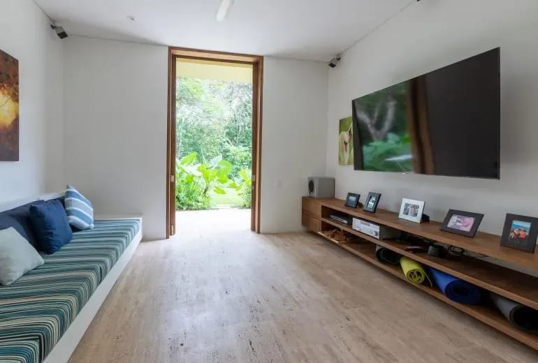 Classy 4BR Villa w/ Pool at Mesa de Yeguas