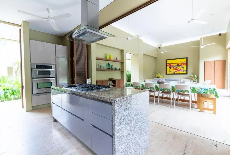 Classy 4BR Villa w/ Pool at Mesa de Yeguas