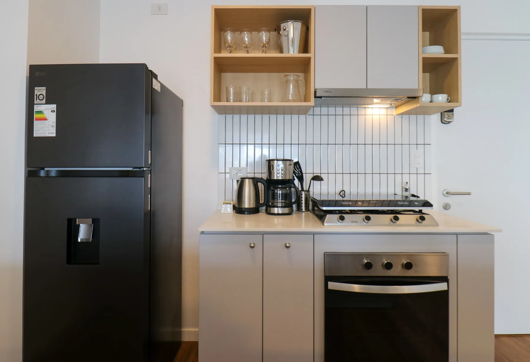 Modern & Cozy 2BR w/ Balcony in Miraflores