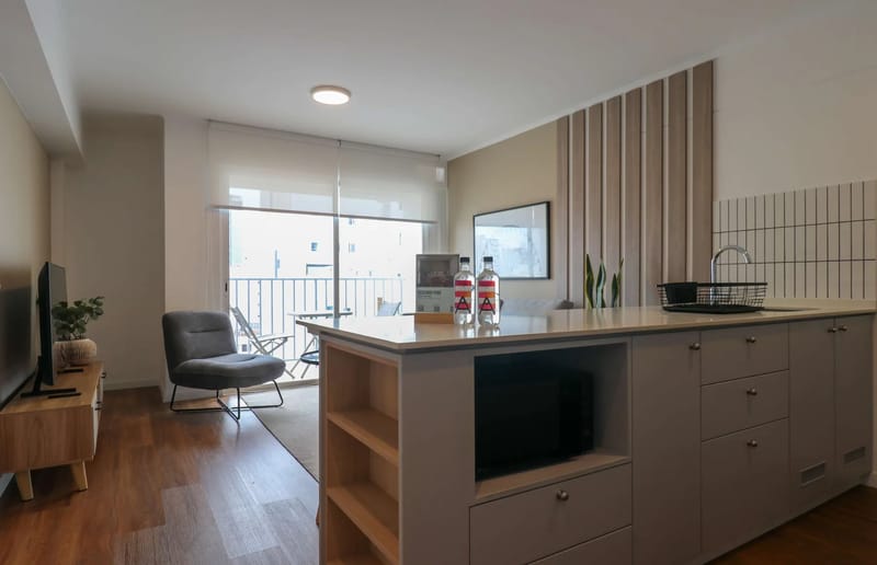 Modern & Cozy 2BR w/ Balcony in Miraflores