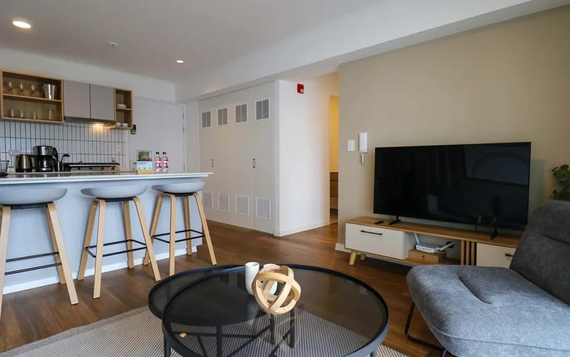 Modern & Cozy 2BR w/ Balcony in Miraflores