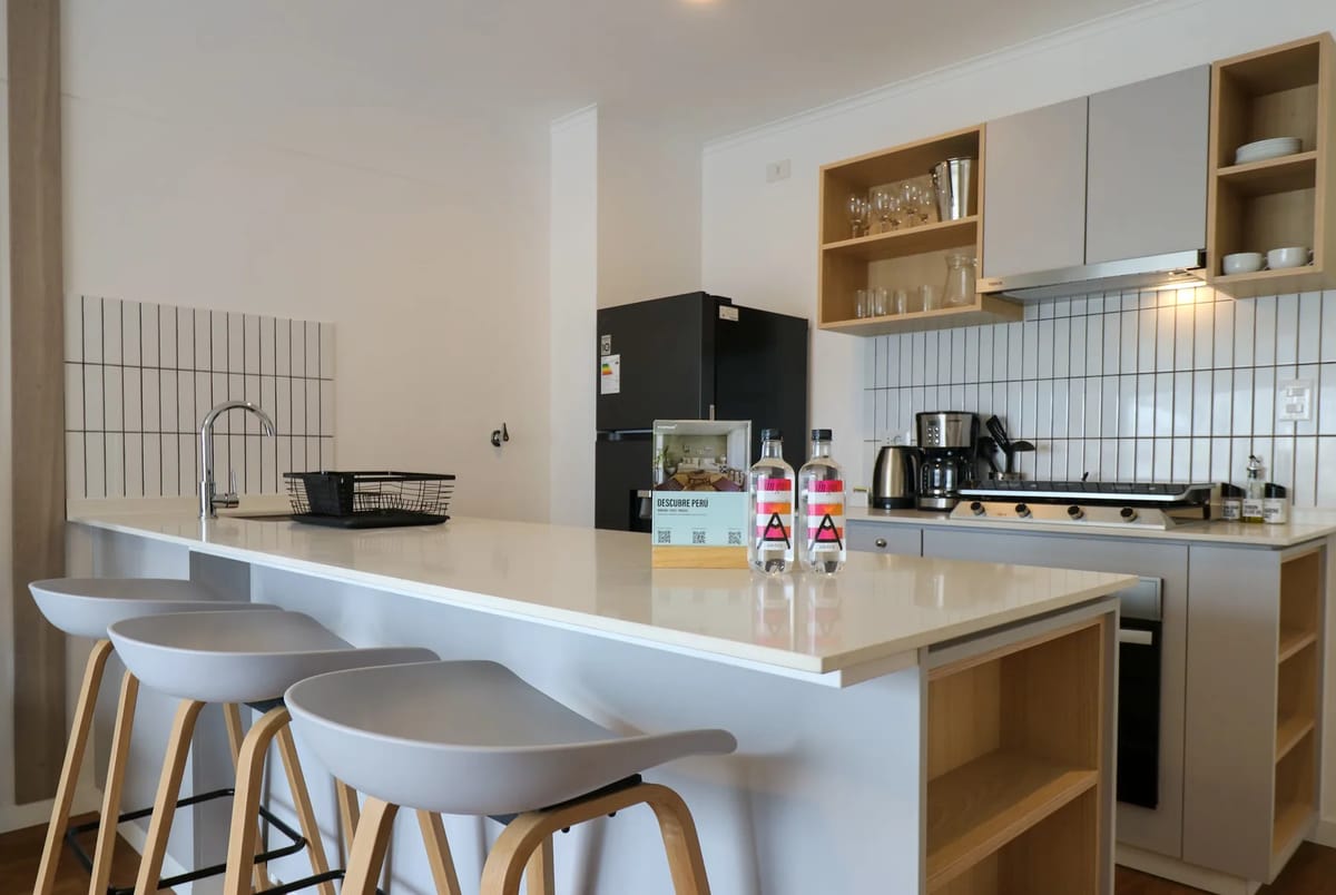 Modern & Cozy 2BR w/ Balcony in Miraflores