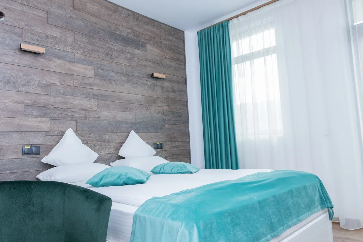 Double room with a double bed