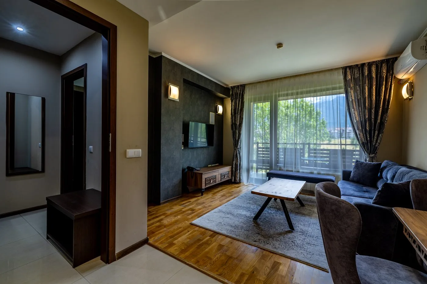 Azalea apartment