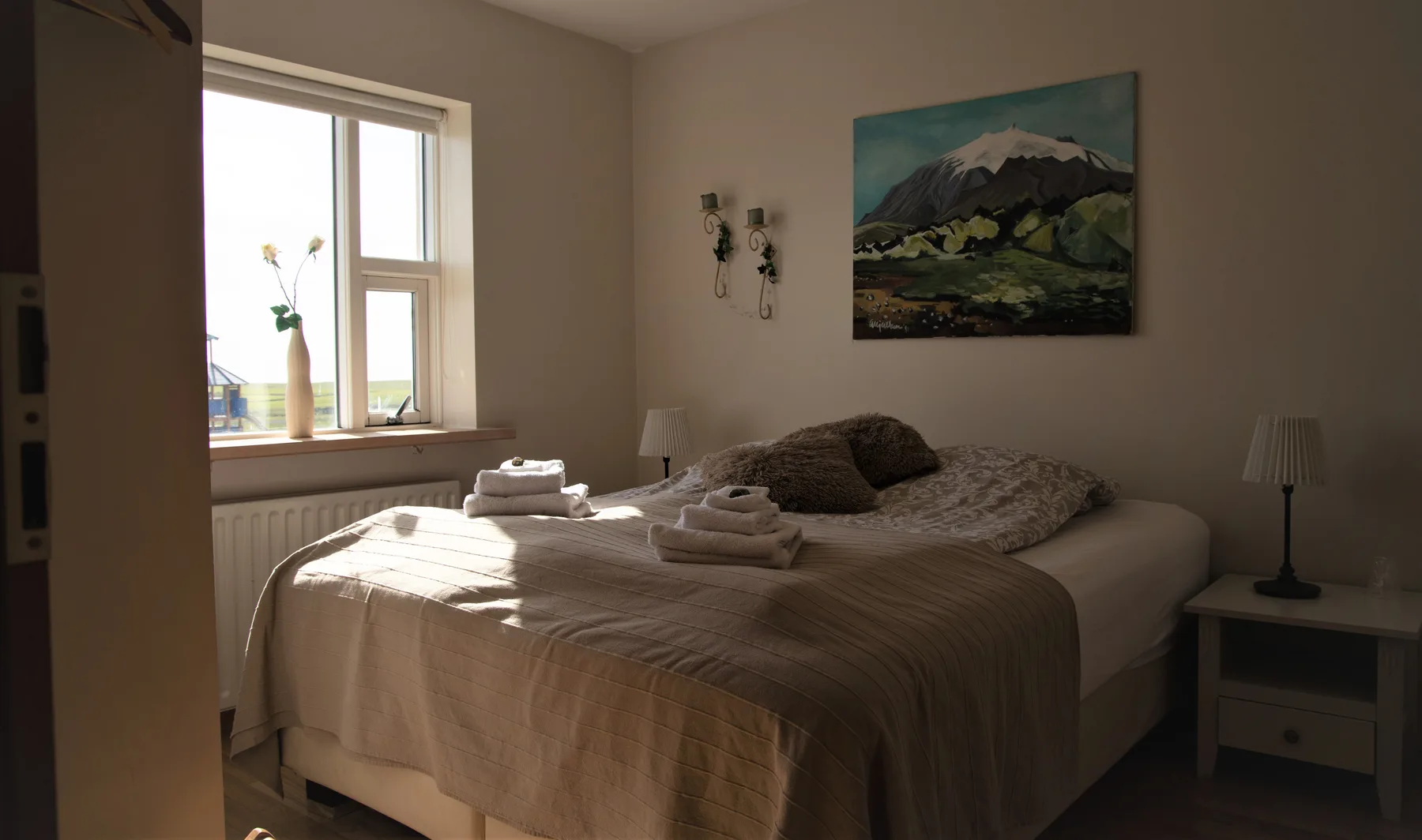 Double room with shared bathroom