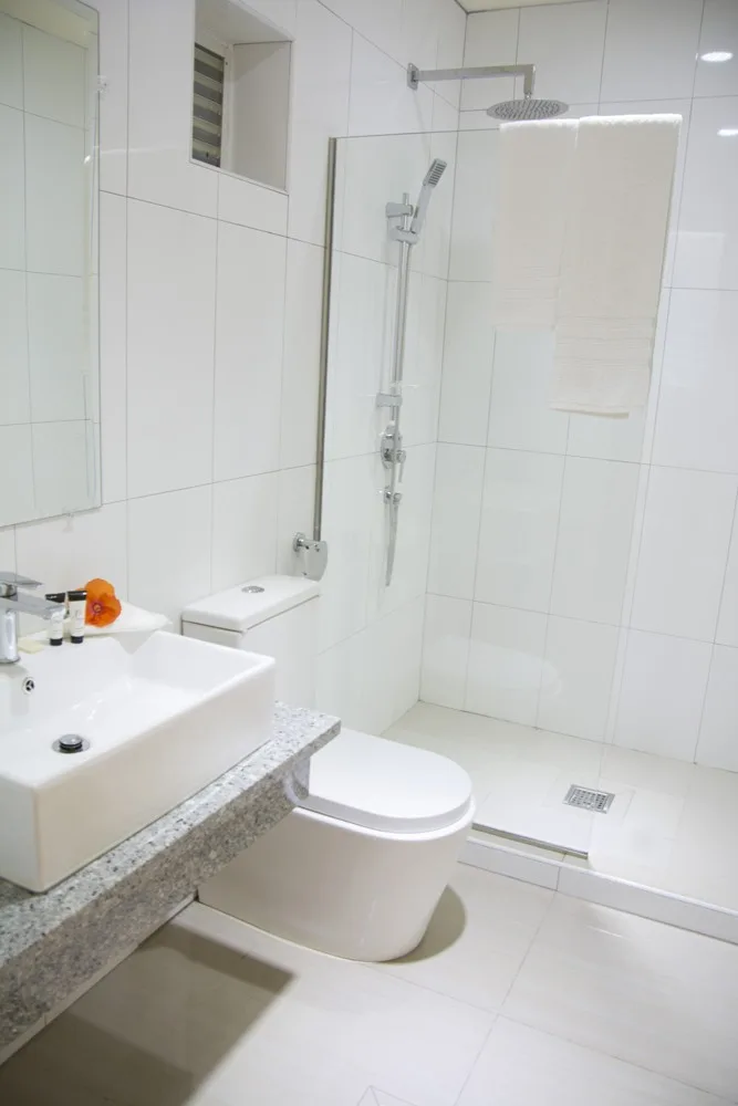 Bathroom Deluxe rm