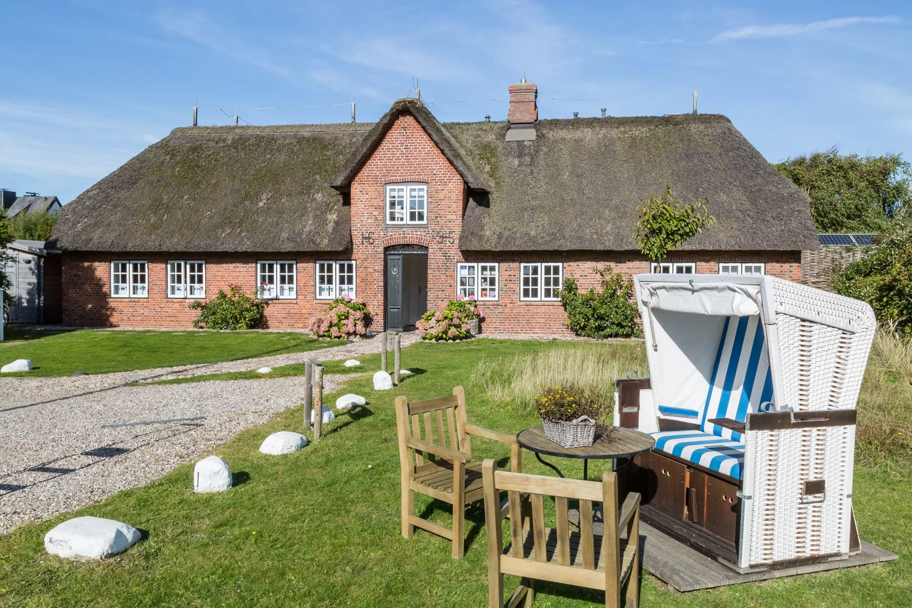 Kuscheliger Lifestyle in strandnaher Lage in einem historischen Friesenhaus